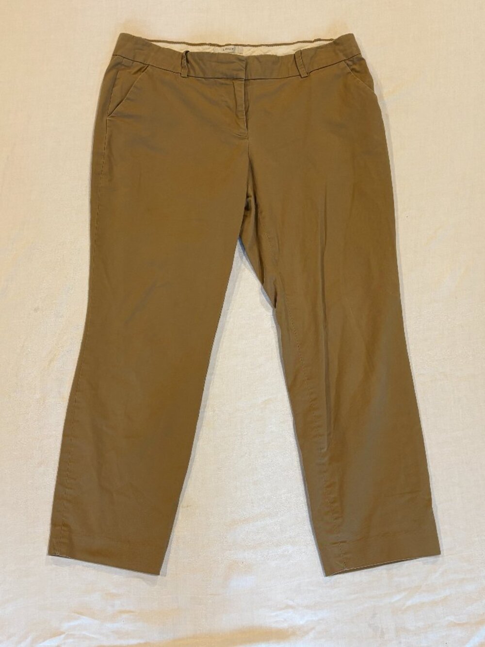 J.Crew Café Capri pants in khaki (size 6)